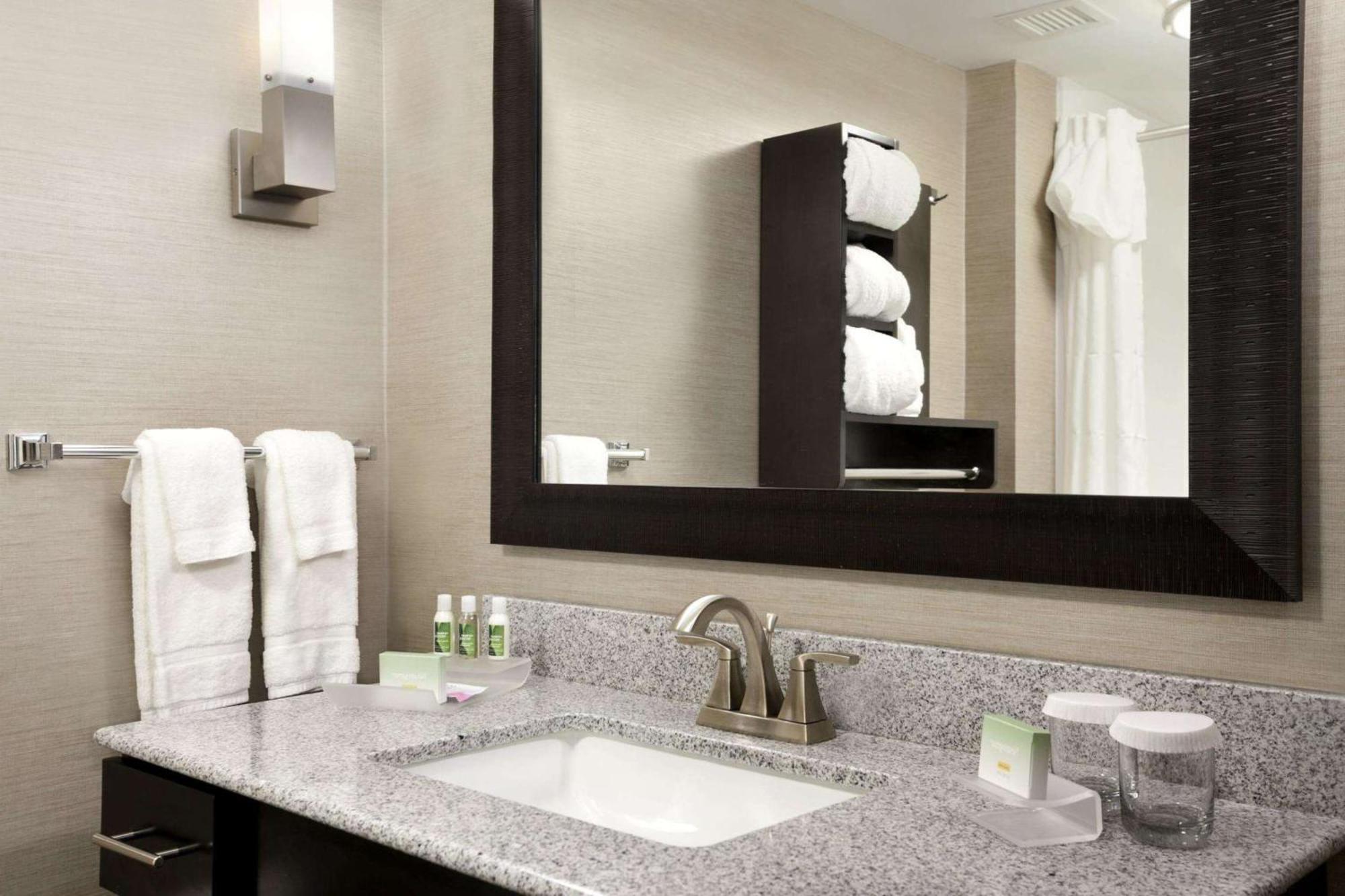 Homewood Suites By Hilton Columbus Osu, Oh Экстерьер фото